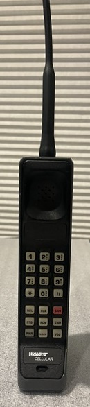 Motorola brick phone F09PYD8337AG branded US WEST Cellular