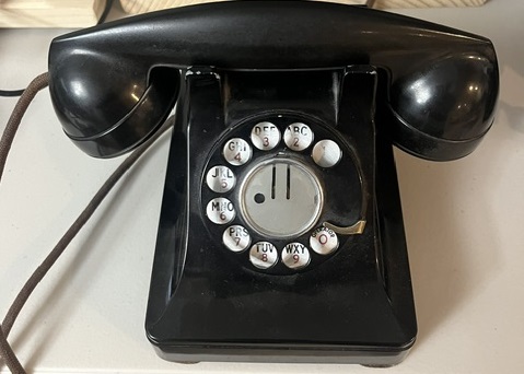 Western Electric 300 rotary desk telephone
